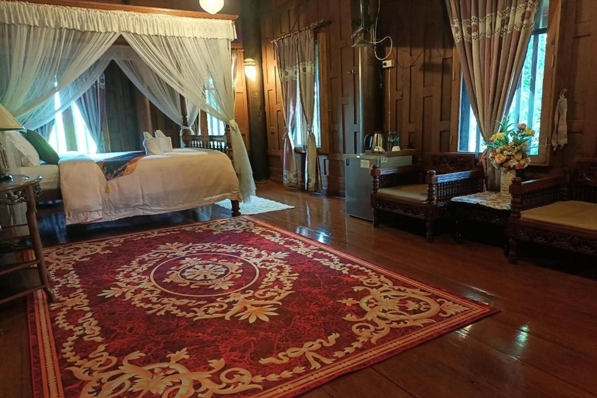 Ayutthaya Teak Home Homestay Phra Nakhon Si Ayutthaya Exterior foto