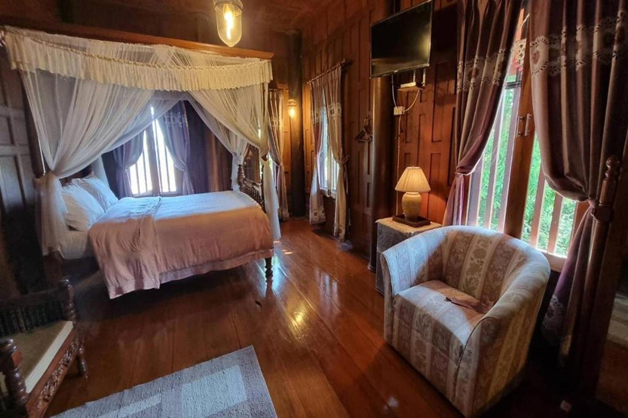 Ayutthaya Teak Home Homestay Phra Nakhon Si Ayutthaya Exterior foto