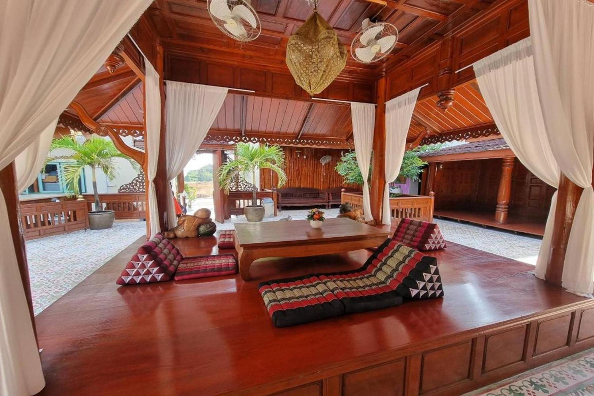 Ayutthaya Teak Home Homestay Phra Nakhon Si Ayutthaya Exterior foto